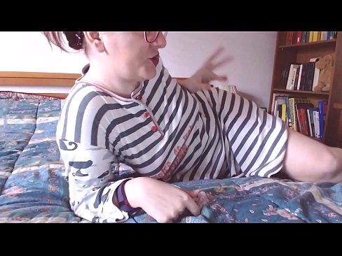 ❤️ Bu böyük qara xoruzu ağzına al kiçik qul Porno bizdə