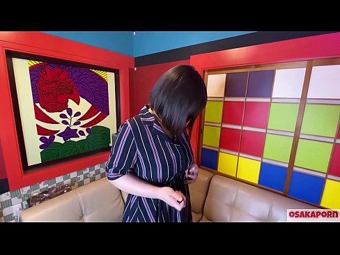 ❤️ Böyük döşləri olan yapon şirini seks oyuncaqları ilə mastürbasyon edir və orqazm olur. Müsahibədə yaşadığı təcrübədən danışır. Böyük döşlər və tüklü pişik yüksək səslə inildəyir. Osakaporn Porno bizdə