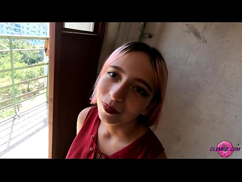 ❤️ Tələbə şəhvətli əmzikli bir qərib in the outback - cum On Onun üzündə Porno bizdə